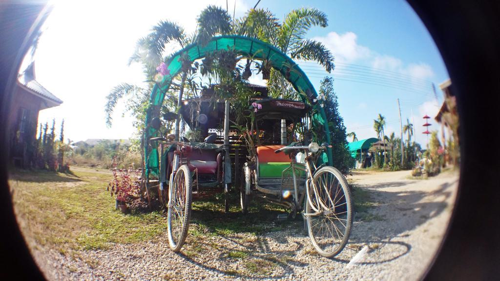 Heun Baan Rong Khun Resort Chiang Rai Buitenkant foto